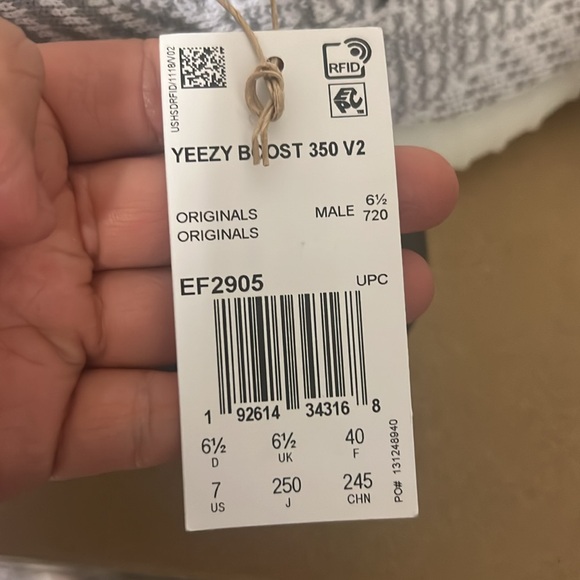 Yeezy boost 350 V2 - Static - Picture 7 of 7